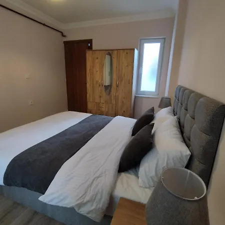 Cozy Next To Mosque Apartment *