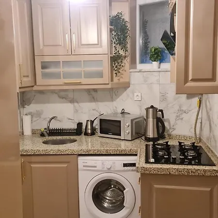 Apartment Cozy Next To Mosque