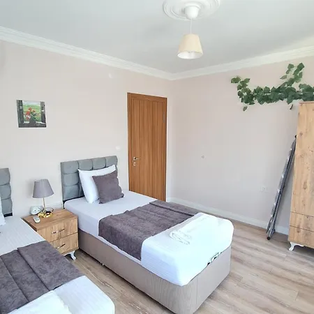 Cozy Next To Mosque *